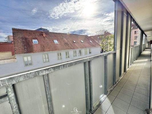 Gemeinschaftsbalkon OG