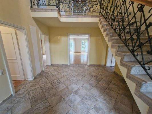 Eingangsbereich mit Zugang zu allen Räumen