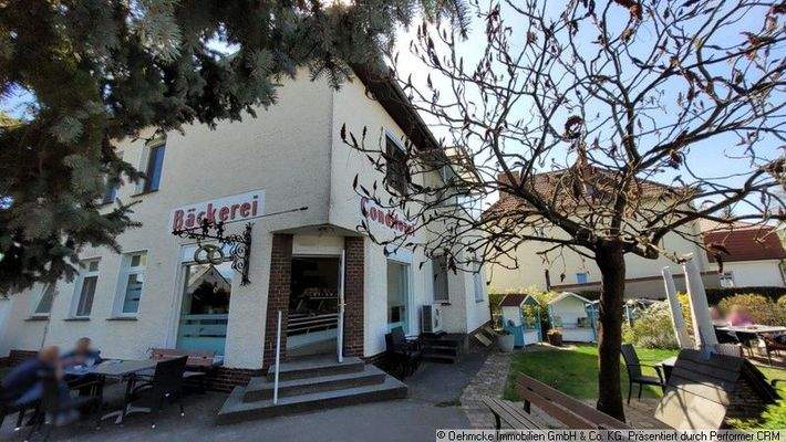 großzügiger Außenbereich