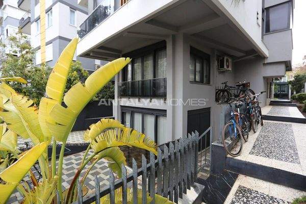 Apartment Near the Sea and Airport in Antalya Muratpasa