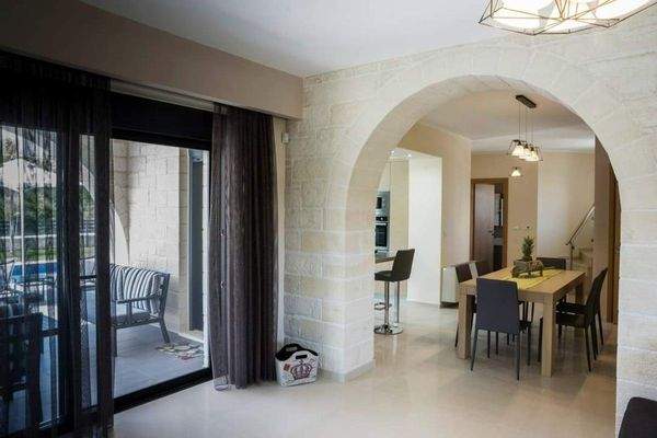 Stone Villa For Sale - Almirida A2 32.jpg