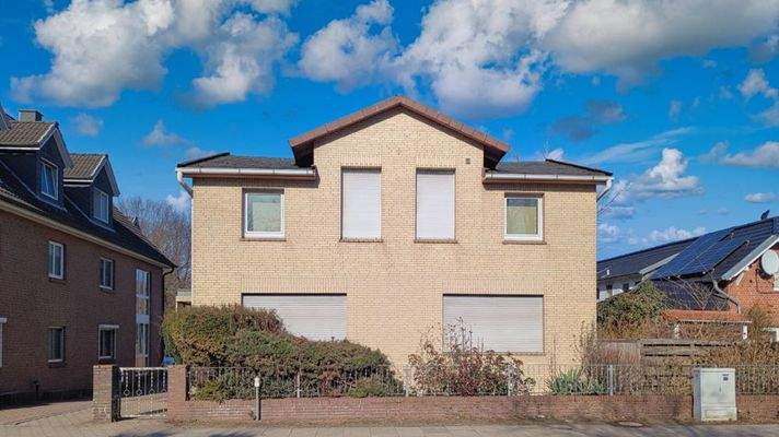 Straßenansicht Süd Altbestand