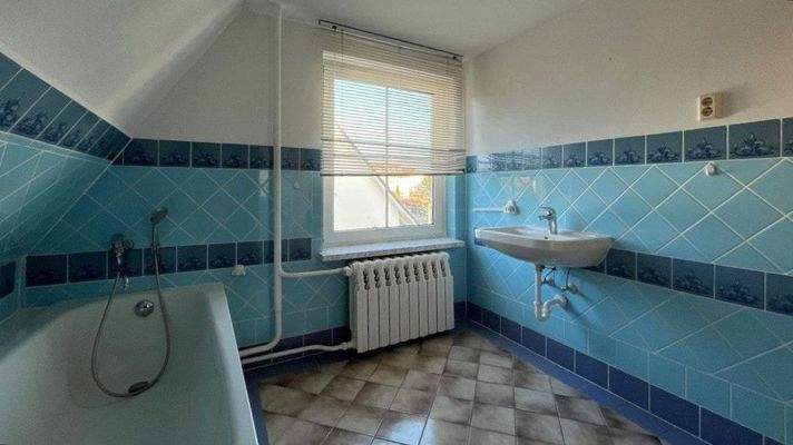 Wannenbad Dachgeschoss