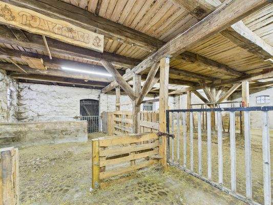 Nebengebäude - mittig