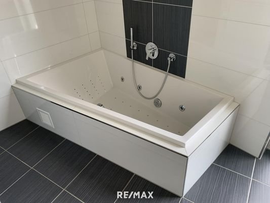 Badezimmer OG.