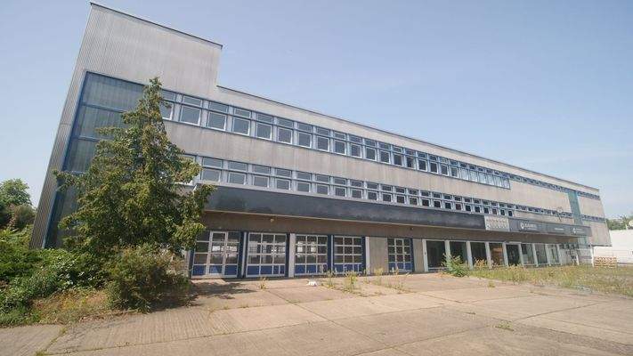 Außenansicht Gebäude (EG separat anmietbar)