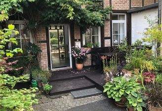 Innenhof Eingang EFH