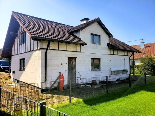 Hausansicht/Rückansicht