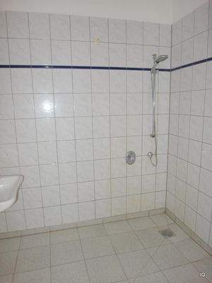 Bad mit ebenerdiger Dusche