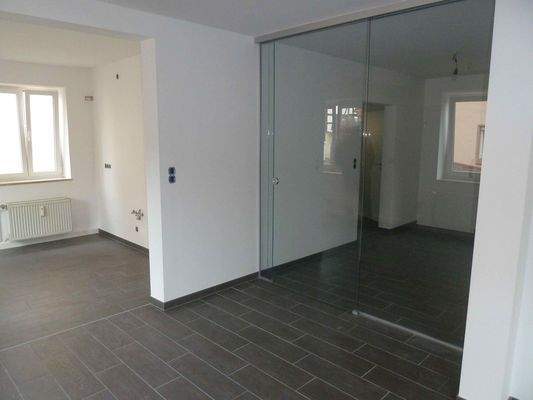 Blick zur offenen Küche