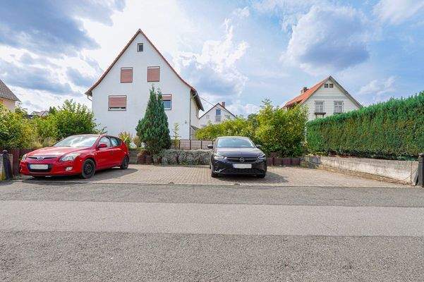 Grundstück mit 4 Stellplätzen