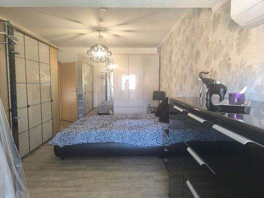 Schlafzimmer OG mit Klima