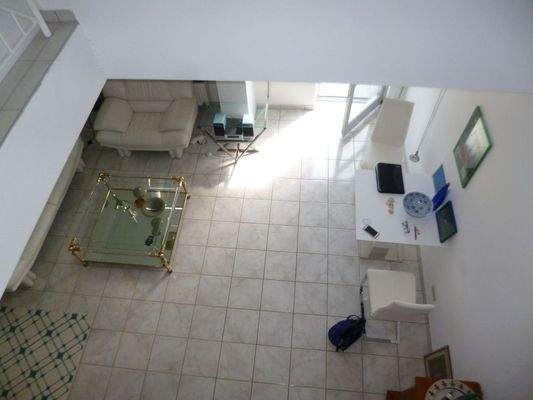 Blick von der Galerie in den Wohnraum.jpg