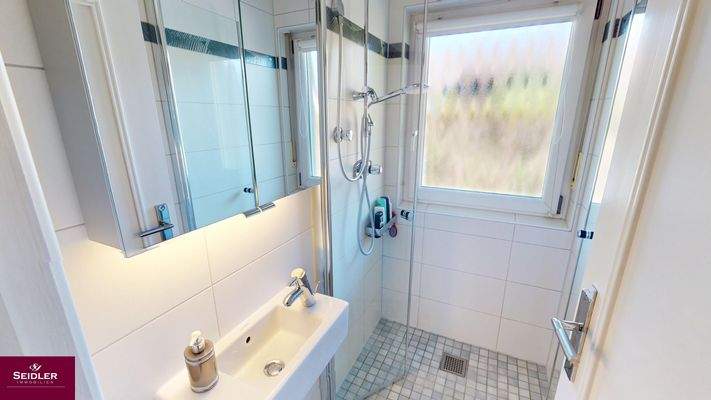 Duschbad mit Fenster