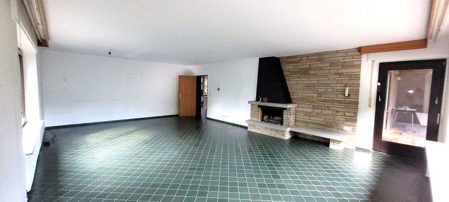 EG Wohnzimmer ,mit Kamin u. Esecke.JPG