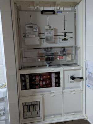 Stromschrank, Keller