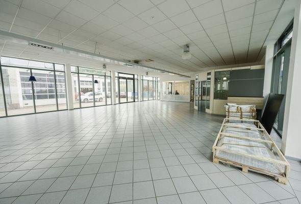 Ausstellungsfläche rechts innen I