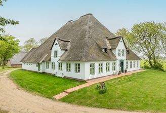 Luxuriöes Reetdachanwesen