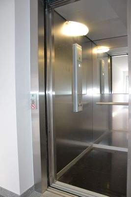 Aufzug (Fa. Schindler).JPG