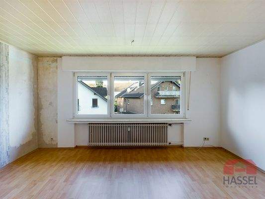 Hell und geräumig das Wohnzimmer