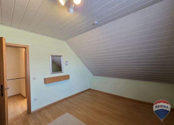 Schlafzimmer 3 OG