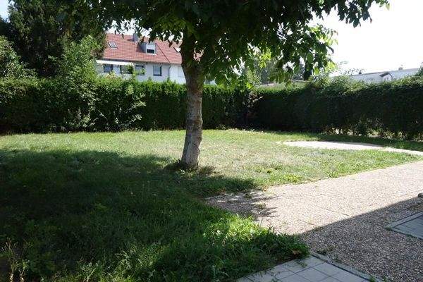 uneinsehbarer Garten.JPG