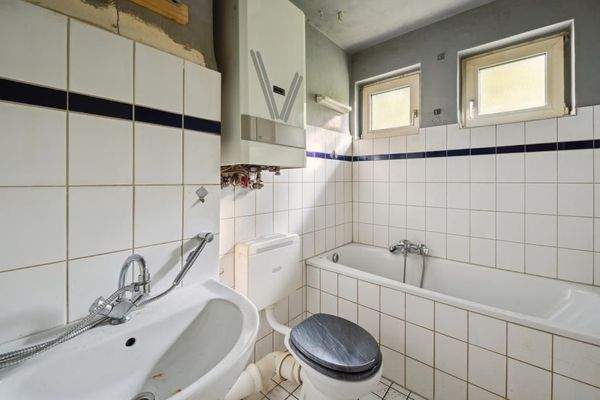 Wannenbad mit Fenster