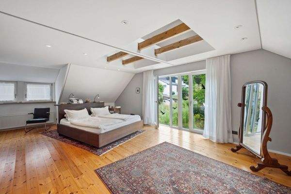 Über 40m² großes Schlafzimmer