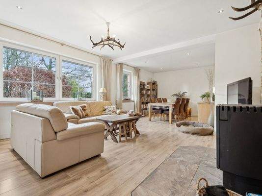 Wohnzimmer mit Essbereich EG