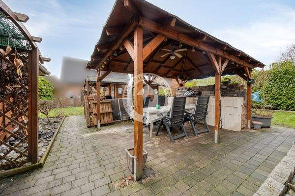 Der Freisitz im Garten