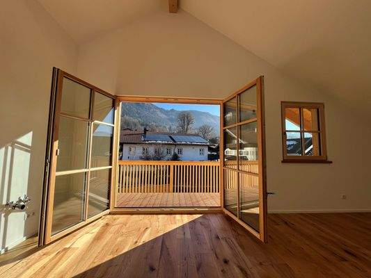Blick von Küche auf Balkon