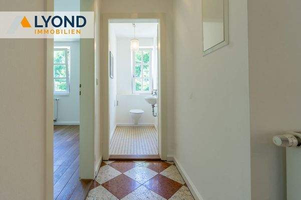 EG separate Toilette 