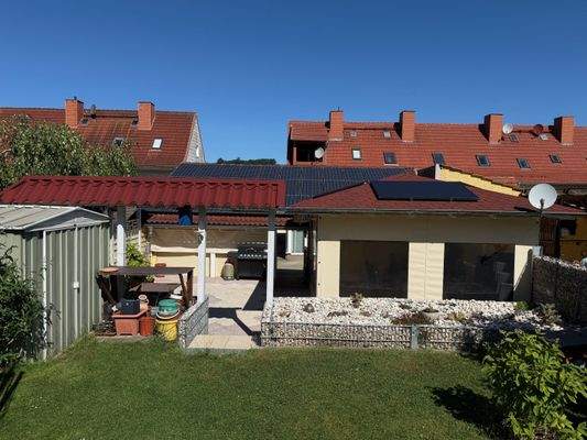 Rückansicht Garage + Carport