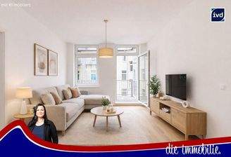 Titel mit KI möbliert