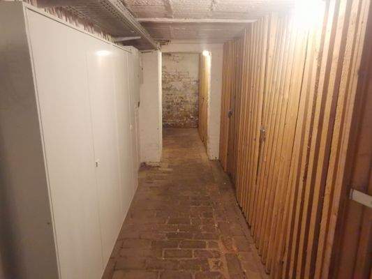 Aufgeräumter Kellerbereich