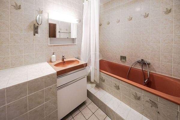 Wannenbad im Einliegerbereich