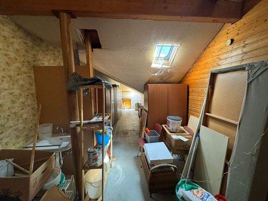 34 DG Raum weitere Ansicht.JPEG