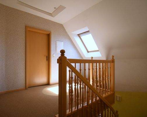 Flur OG mit Blick zum Schlafzimmer