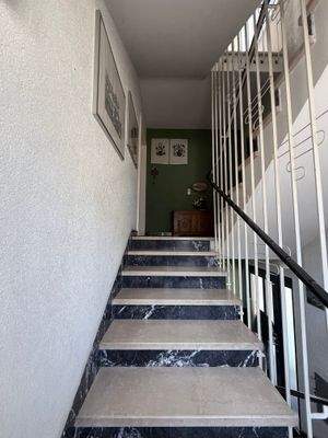 Treppenaufgang EG ins 1. OG_1.jpeg