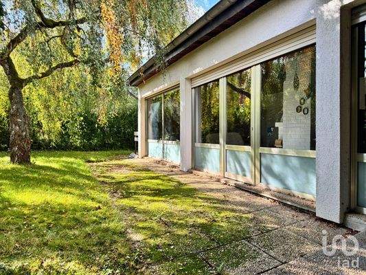 Garten u. Fensterfront WZ