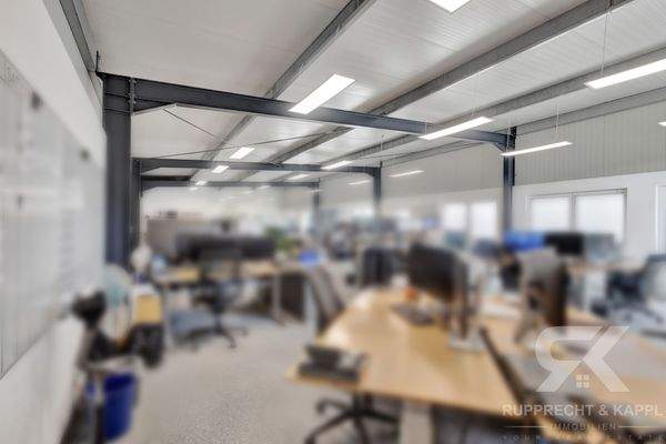 Bürofläche Gebäude links