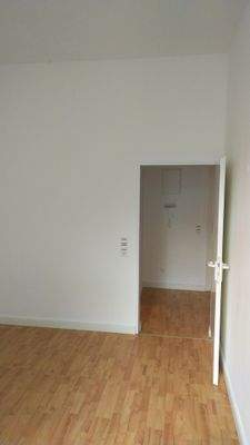 Schlafzimmer zum Flur.jpg