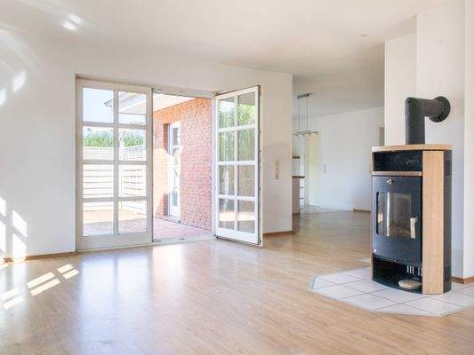 Wohnzimmer mit Kamin