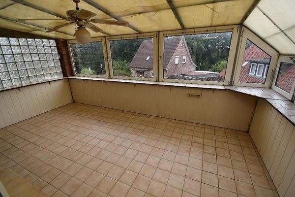 Altbau: Überdachte Loggia