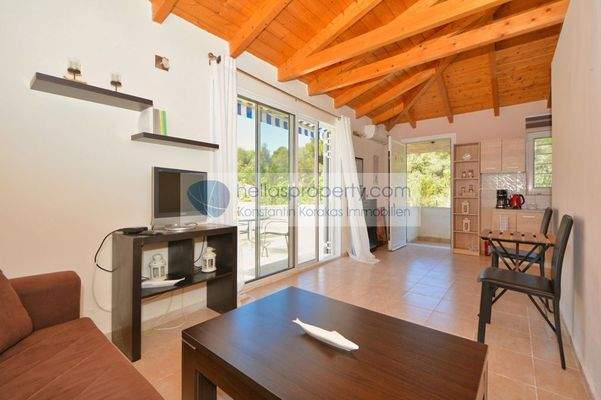 2fd97cf9c9024a99ac9c44ce13890843-original