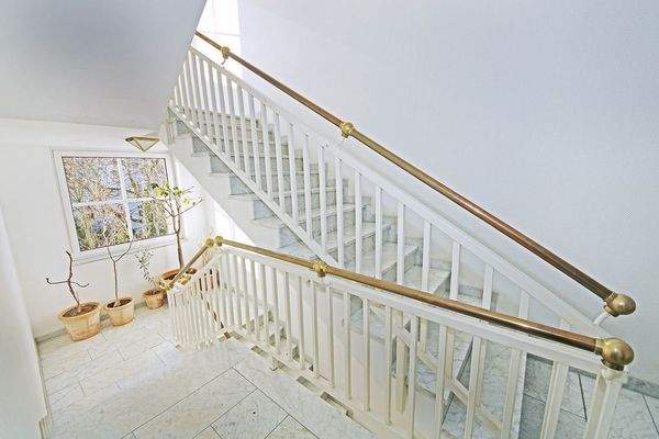 Hausflur / Treppenhaus