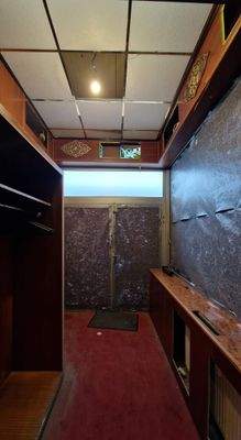 Garderoben Bereich.jpg