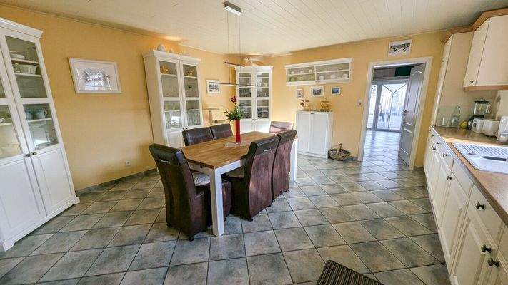 108 Küche Essbereich