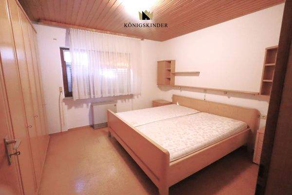 Platz genug im Schlafzimmer.