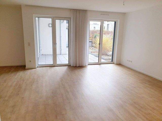 THON mit Terrasse: neuwertige 3-Zi.-Wohnung! - Photo 1